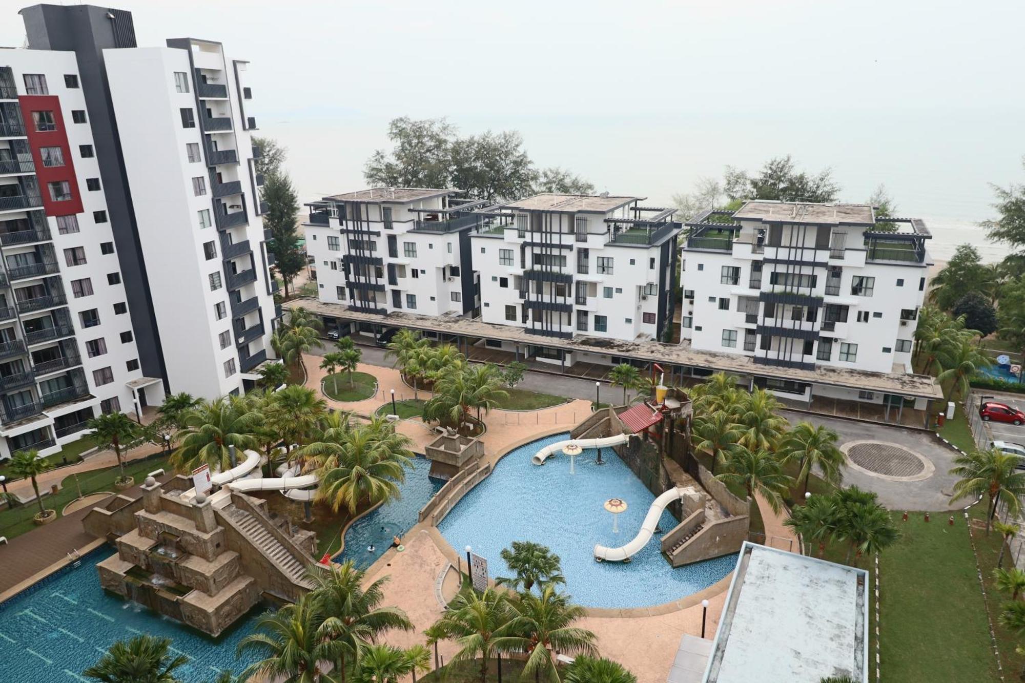 Nature Home 2 - Swiss Garden Resort Residences Beachfront Villa クアンタン エクステリア 写真