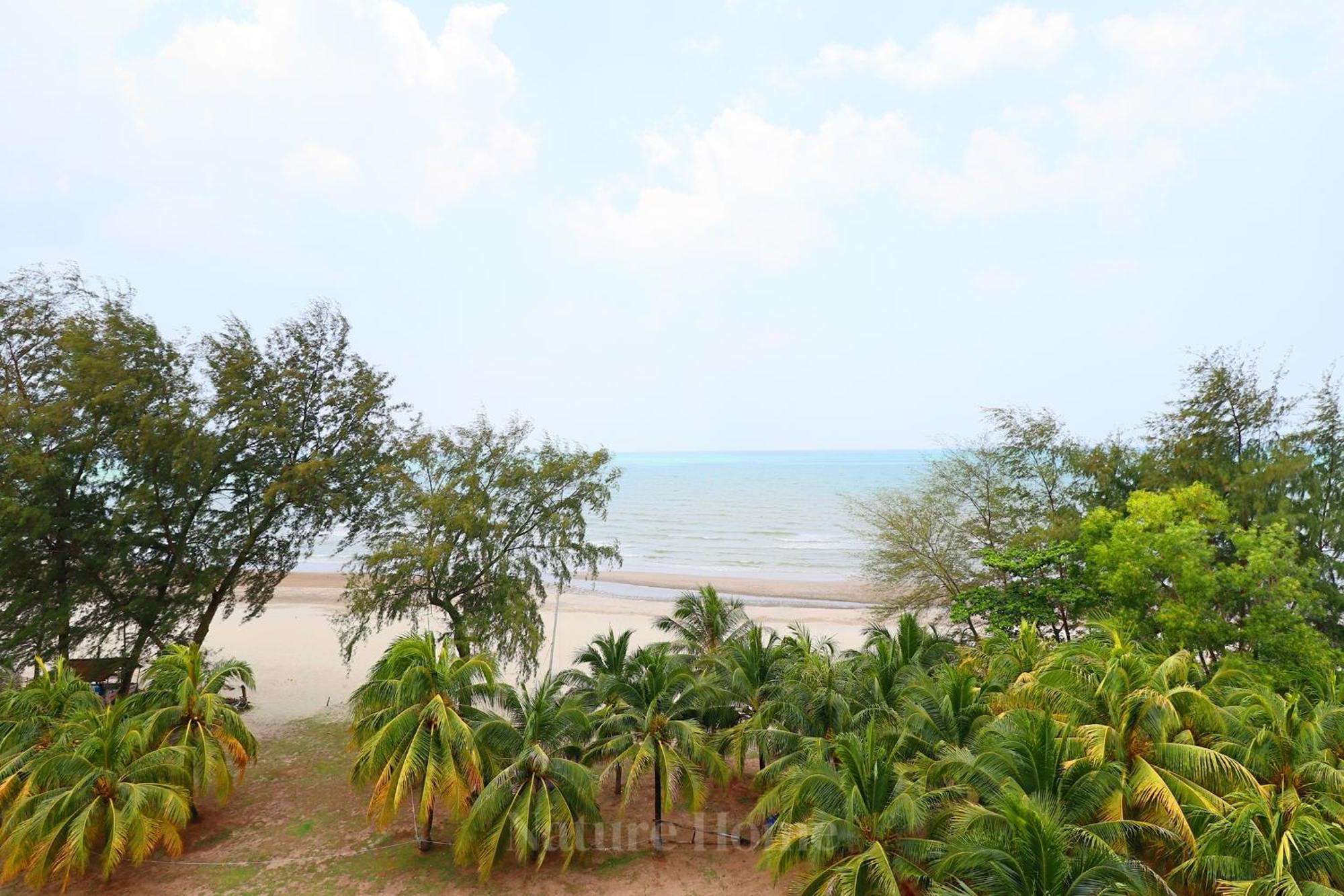 Nature Home 2 - Swiss Garden Resort Residences Beachfront Villa クアンタン エクステリア 写真