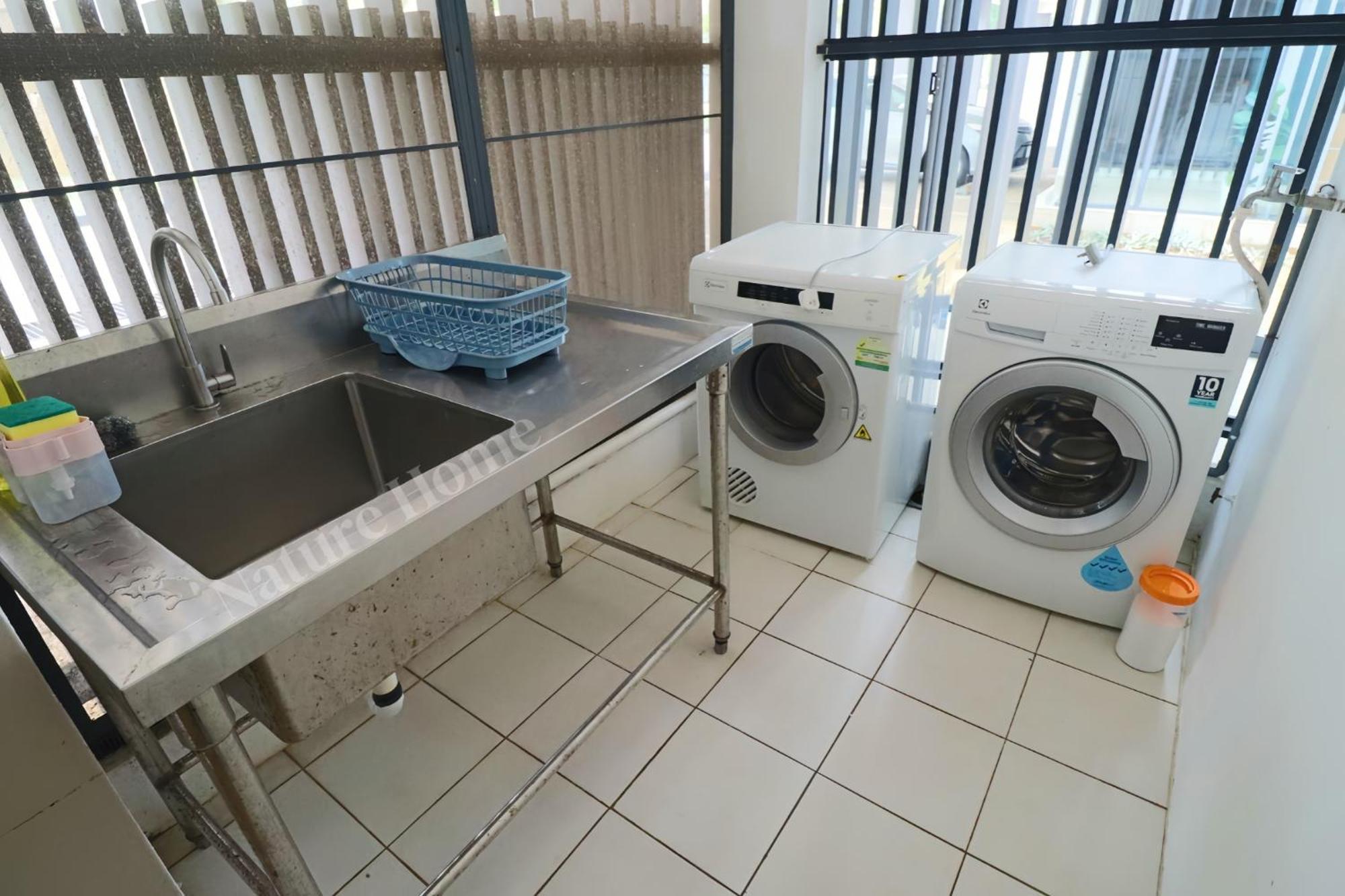 Nature Home 2 - Swiss Garden Resort Residences Beachfront Villa クアンタン エクステリア 写真