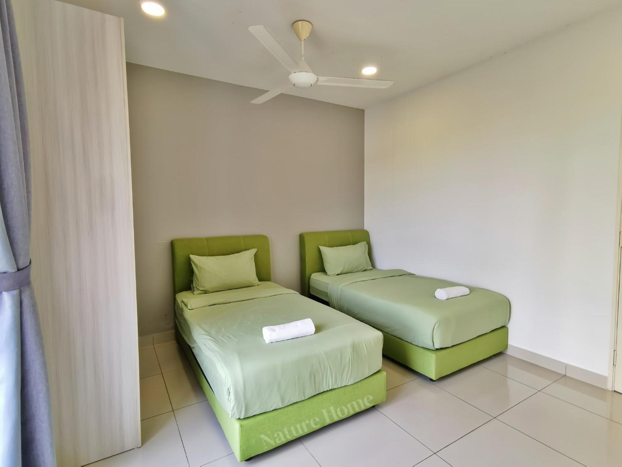 Nature Home 2 - Swiss Garden Resort Residences Beachfront Villa クアンタン エクステリア 写真